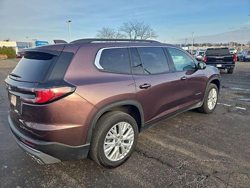 2024 GMC Acadia Elevation