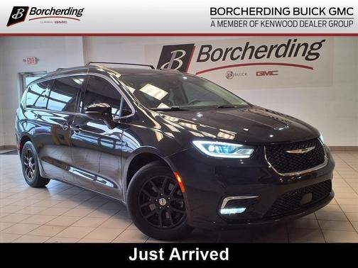 2022 Chrysler Pacifica Touring-L