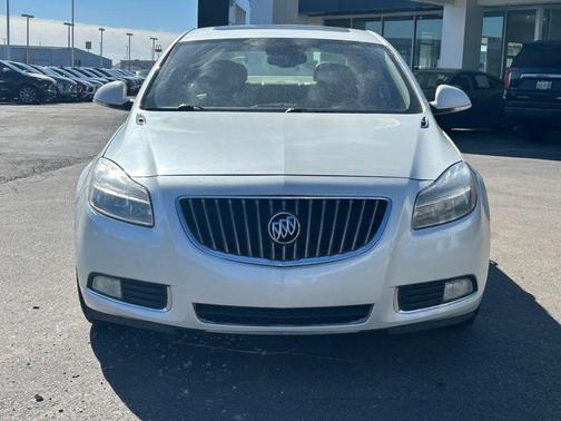 2013 Buick Regal Premium 2