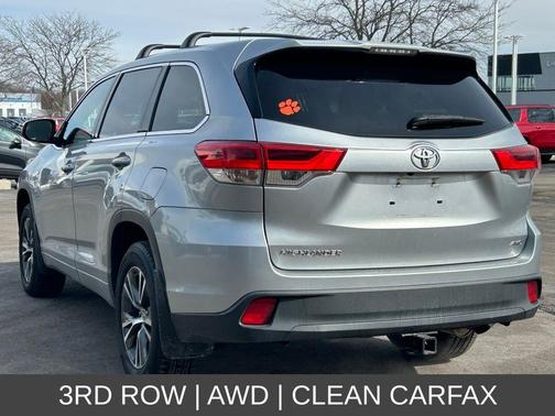 2017 Toyota Highlander LE