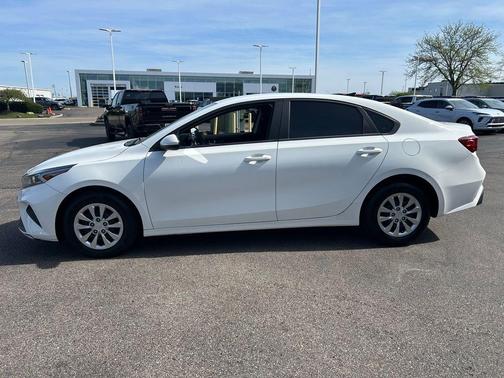 Clear White 2023 Kia Forte LX