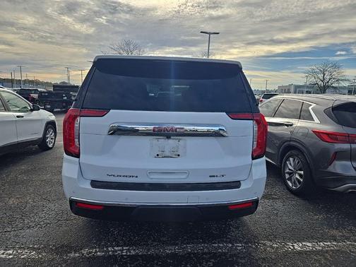 2024 GMC Yukon XL SLT