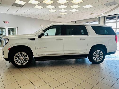 2024 GMC Yukon XL SLT