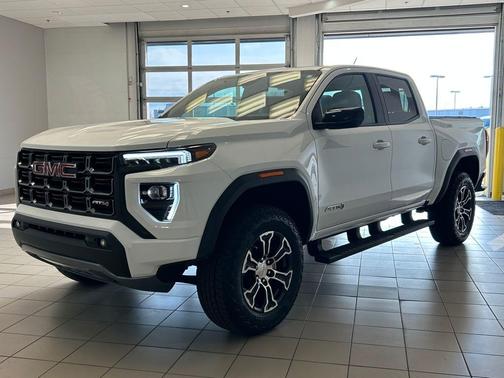 2024 GMC Canyon AT4