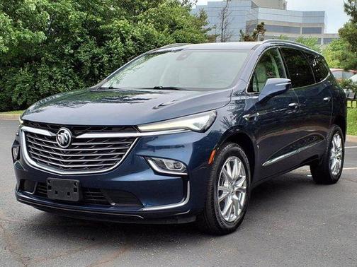 2022 Buick Enclave Essence