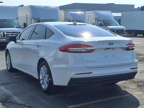 2020 Ford Fusion SE