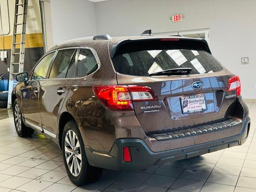 2019 Subaru Outback 2.5i Touring