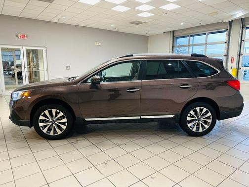 2019 Subaru Outback 2.5i Touring