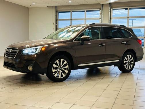 2019 Subaru Outback 2.5i Touring