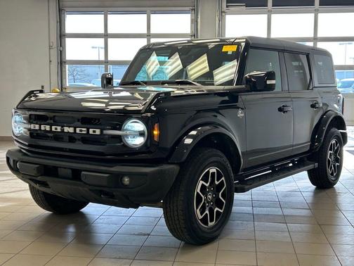 2023 Ford Bronco Outer Banks