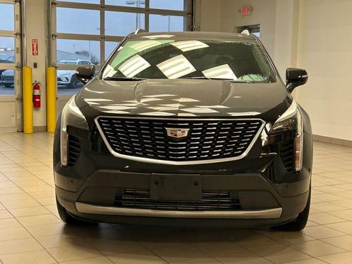 2022 Cadillac XT4 Premium Luxury