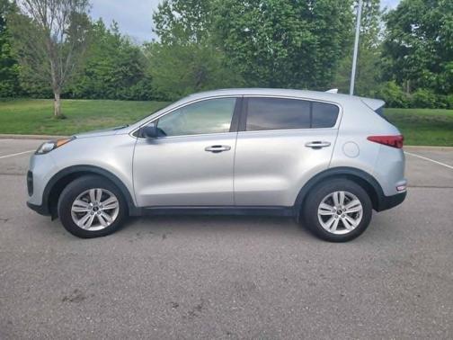 Sparkling Silver 2019 Kia Sportage LX