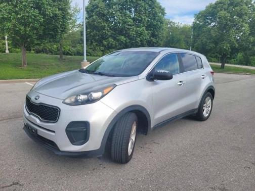 Sparkling Silver 2019 Kia Sportage LX