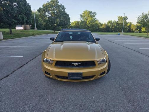 2010 Ford Mustang Base
