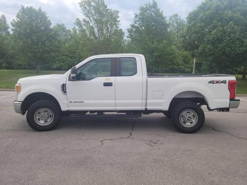 Oxford White 2017 Ford F-350 XL