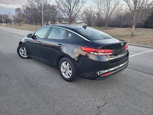 2017 Kia Optima LX