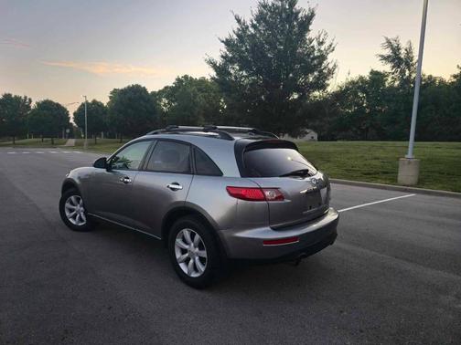 2004 INFINITI FX35 Base