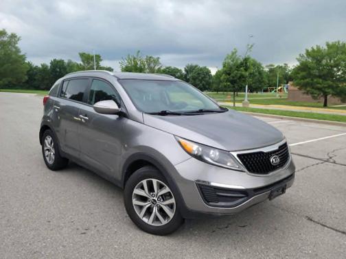 Mineral Silver 2015 Kia Sportage LX