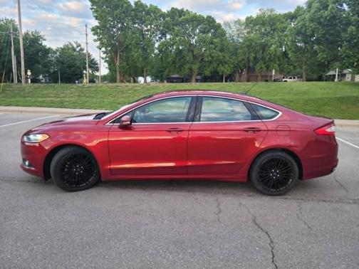 Burgundy 2016 Ford Fusion SE