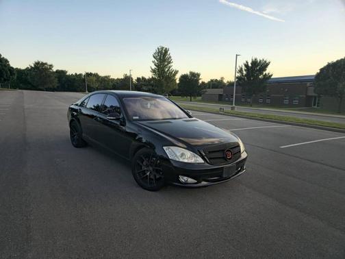 Black 2007 Mercedes-Benz S-Class S 550 4dr Sedan