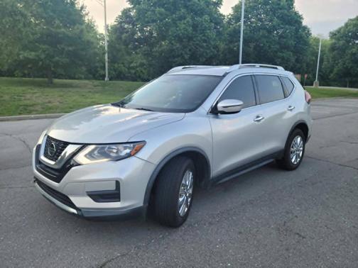 Gun Metallic 2019 Nissan Rogue SV