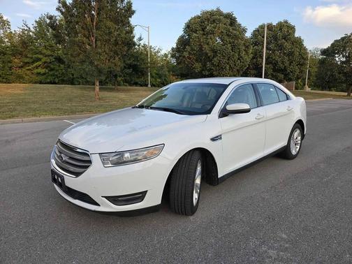 2014 Ford Taurus SEL