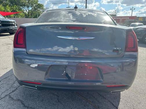 2019 Chrysler 300 S