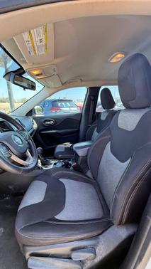 2015 Jeep Cherokee Sport