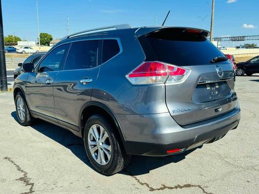 2016 Nissan Rogue SV