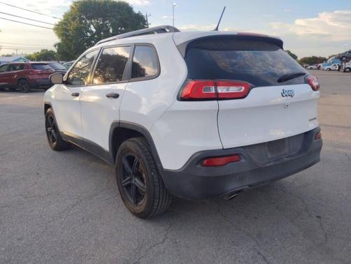 2015 Jeep Cherokee Sport