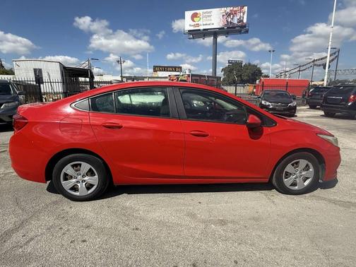 2018 Chevrolet Cruze LS