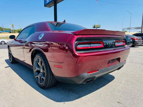 2018 Dodge Challenger SXT