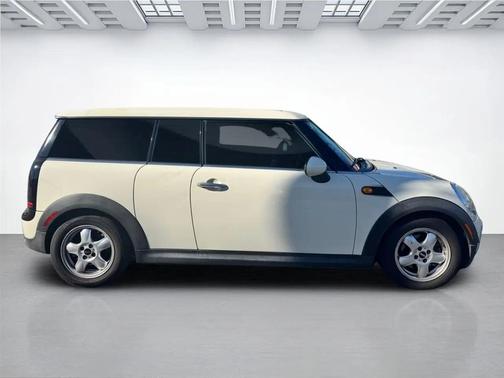 Pepper White 2009 MINI Cooper Clubman Base