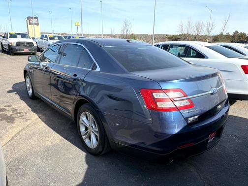 2016 Ford Taurus SEL