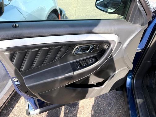 2016 Ford Taurus SEL