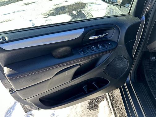 Photo 5 of 18 of 2020 Dodge Grand Caravan GT