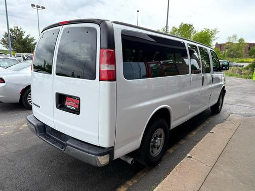 2017 Chevrolet Express 3500 LT