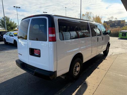2021 Chevrolet Express 3500 LS