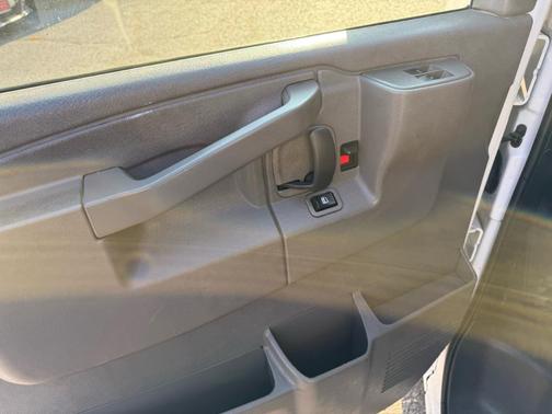 2021 Chevrolet Express 3500 LS