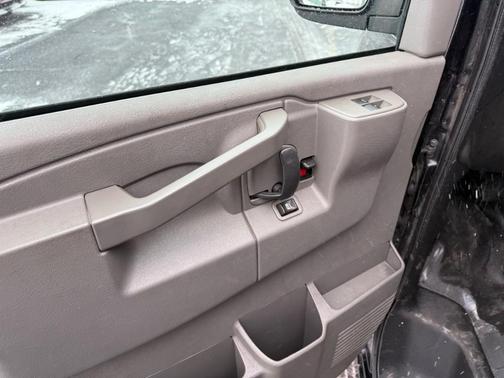 2018 Chevrolet Express 3500 LS