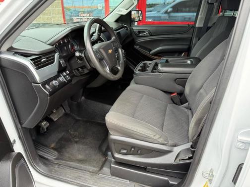 White 2019 Chevrolet Tahoe Special Service