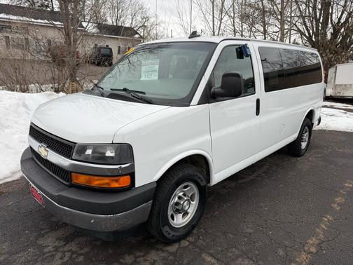 2017 Chevrolet Express 2500 LT