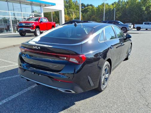 2022 Kia K5 LX