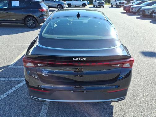 2022 Kia K5 LX