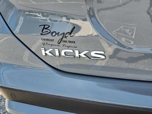 2024 Nissan Kicks SR