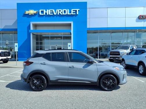 2024 Nissan Kicks SR