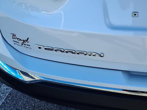 2023 GMC Terrain SLT