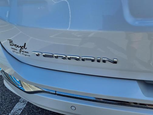 2023 GMC Terrain Denali