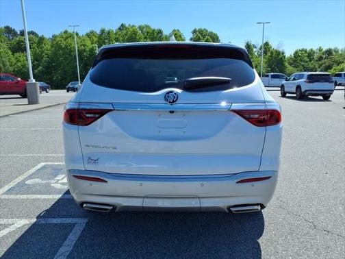 2022 Buick Enclave Essence