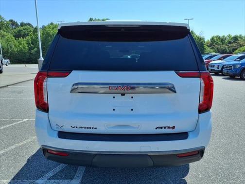 2023 GMC Yukon 4WD AT4
